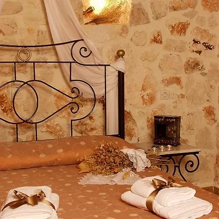 Revera Traditional Stone Villas, & Villa Keri