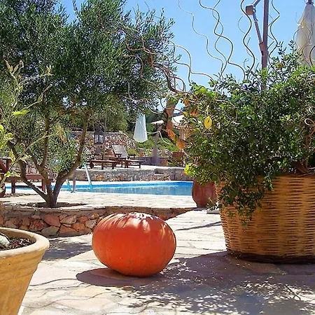 Villa Revera Traditional Stone Villas, & Keri