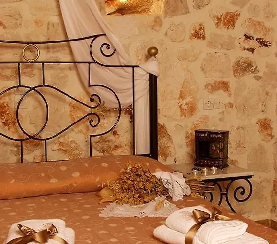 Revera Traditional Stone Villas, & Villa Keri