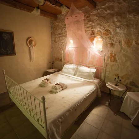 Villa Revera Traditional Stone Villas, & *