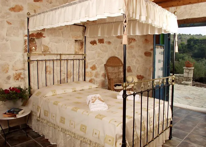 Revera Traditional Stone Villas, & * Keri