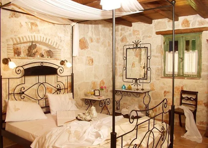 Revera Traditional Stone Villas, & * Keri